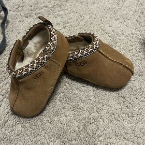 Baby UGG Tasmania size 2/3